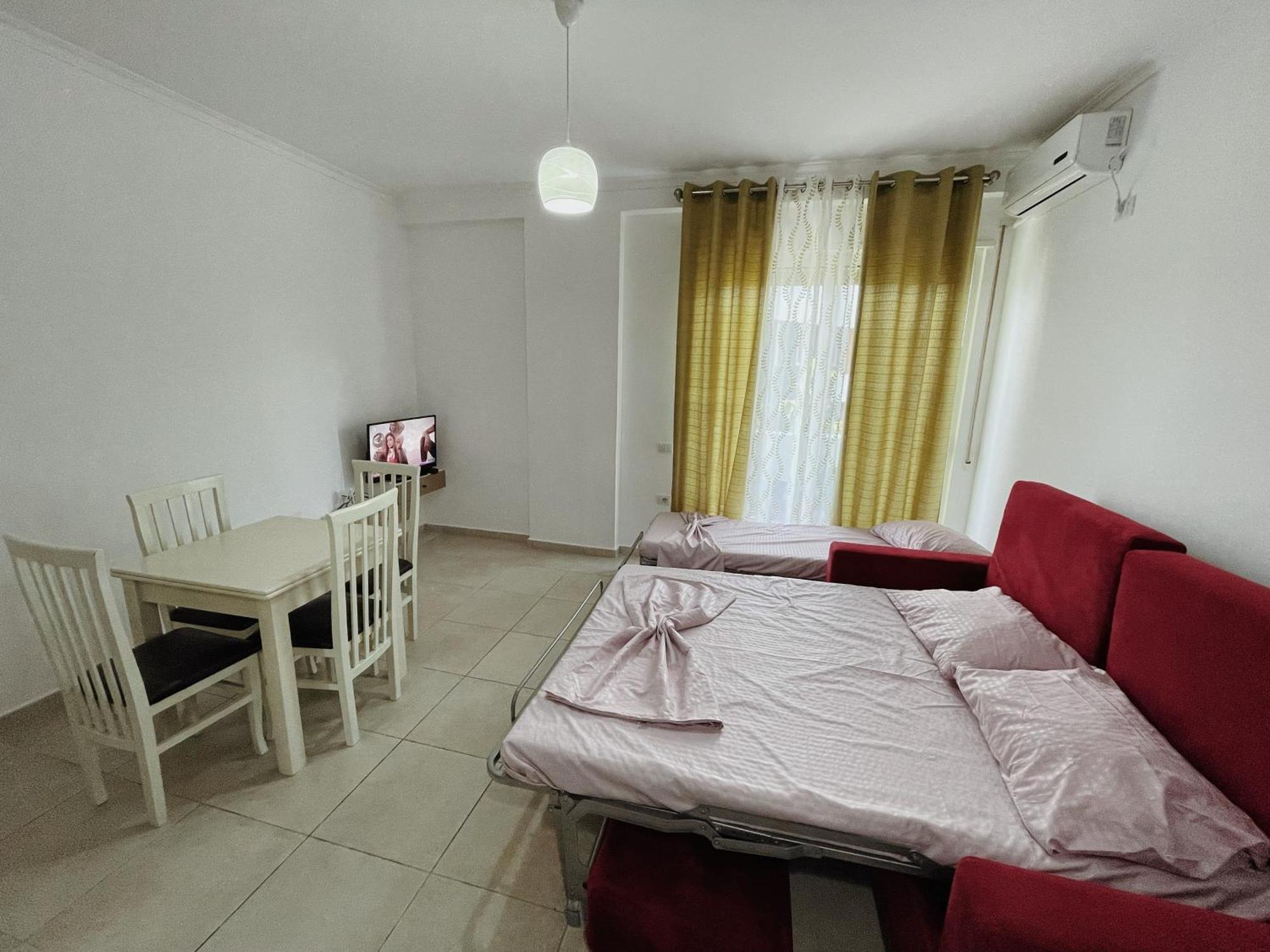 Lovely Gjiri Lalzit Appartement *