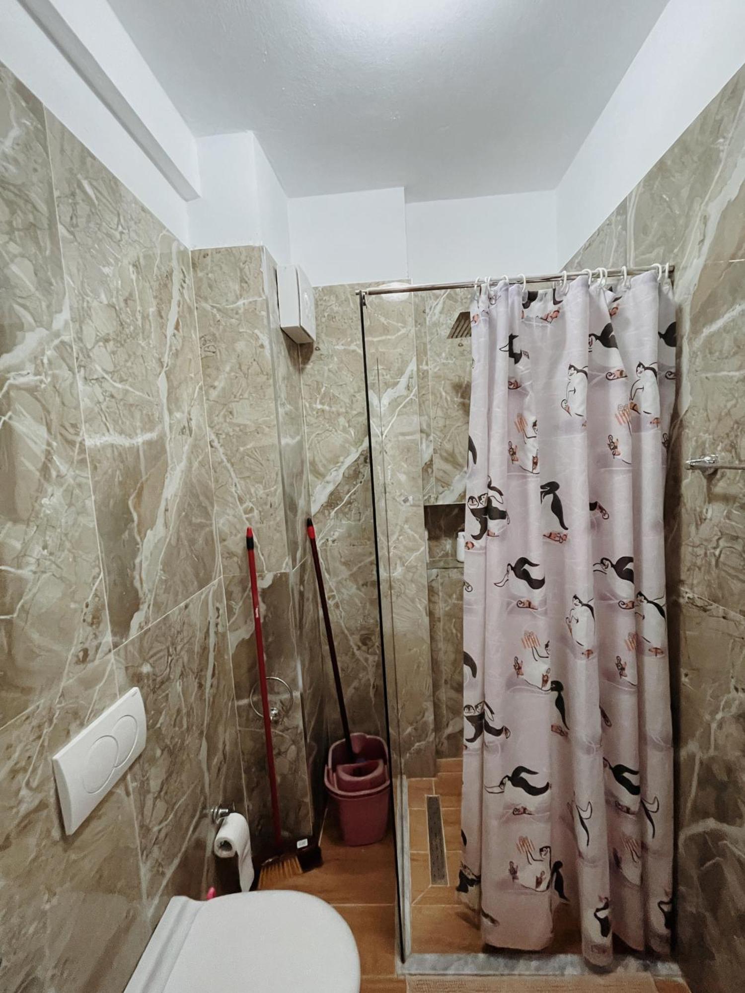 Lovely Gjiri Lalzit Appartement *
